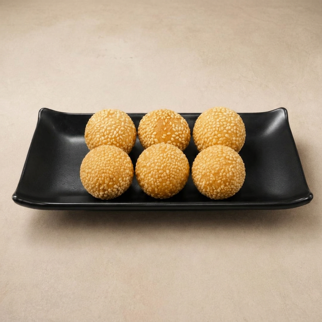Sweet Sesame Ball with Red Bean.